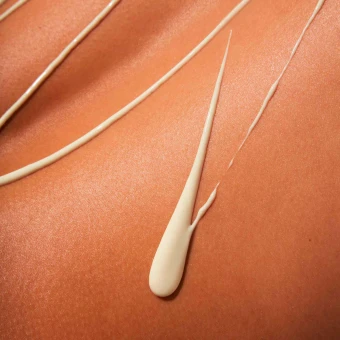 Dr. Barbara Sturm Sun Cream Body SPF 30 150 Ml 3 Dr. Barbara Sturm Sun Cream Body SPF 30 150 Ml – Bild 3